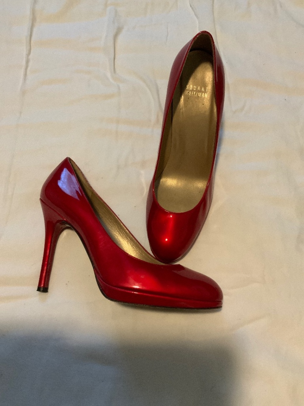 Stuart Weitzam gorgeous Red patent leather heels 8